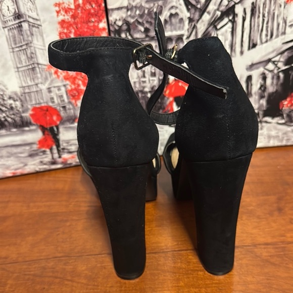 Steve Madden Gonzo Sz 10M Black Stiletto Heels with Ankle Strap 5-1/4” heel - Picture 10 of 11